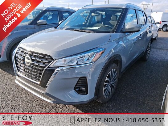Nissan Kicks S6080 2022 Gris