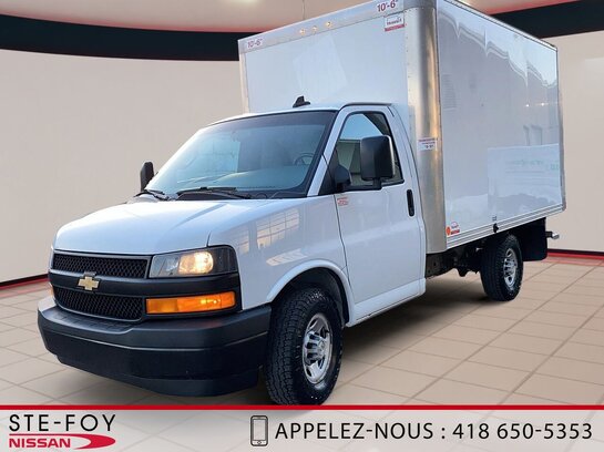 CHEVROLET EXPRESS G3500 CUBE 12 PIEDS ROUE SIMPLE 4.3 L S5418 2022 Blanc CHEVROLET EXPRESS G3500 CUBE 12 PIEDS ROUE SIMPLE 4.3 L S5418 2022 Blanc