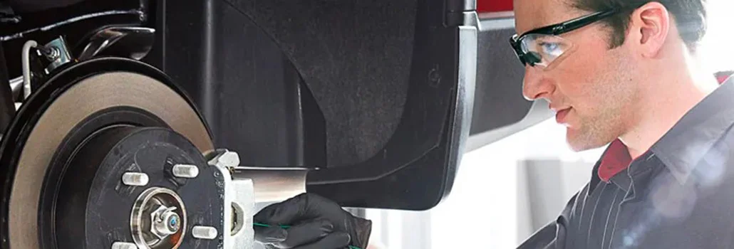 Vous conduisez un véhicule électrique? Attention à vos Freins
